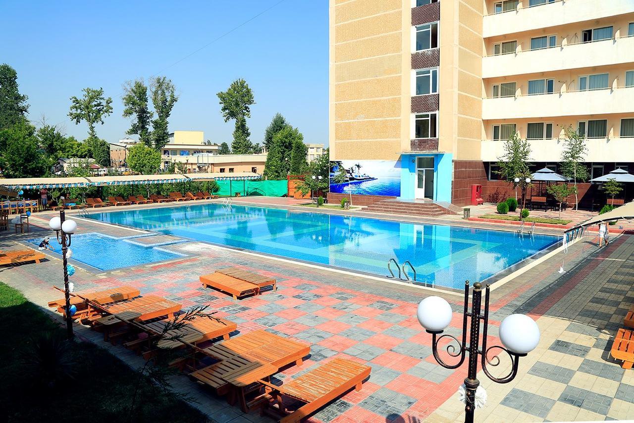 Ziyorat Luxury Hotel Fergana Exterior photo